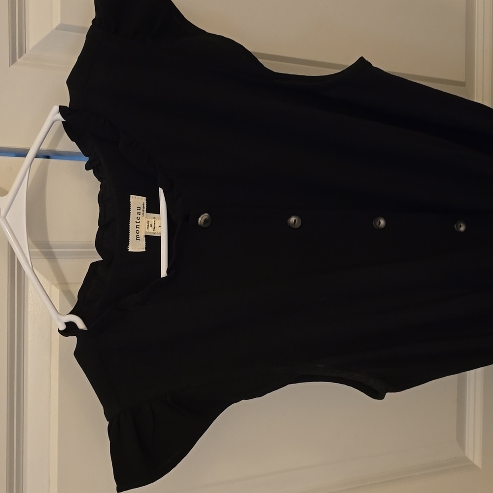 Monteau L womens jumper Capped ruffle sleeves, button down front tie sash. NWOT